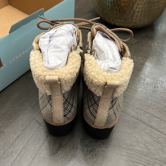 LifeStride Zone Lace Up Wedge Bootie (WIDE) - Picture 7 of 9